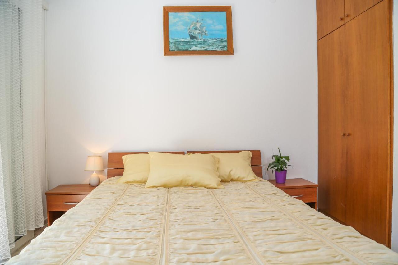 Apartments Butkovic Hvar Town Bagian luar foto