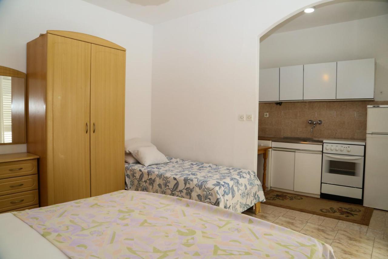 Apartments Butkovic Hvar Town Bagian luar foto