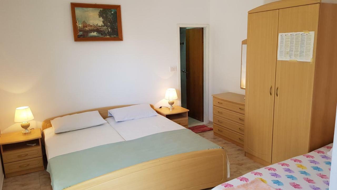 Apartments Butkovic Hvar Town Bagian luar foto