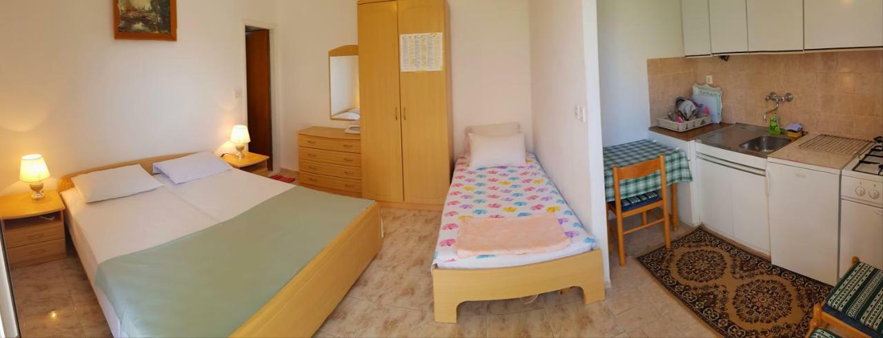 Apartments Butkovic Hvar Town Bagian luar foto