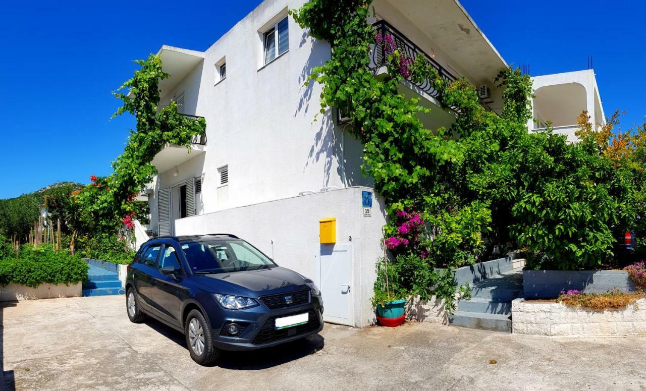 Apartments Butkovic Hvar Town Bagian luar foto