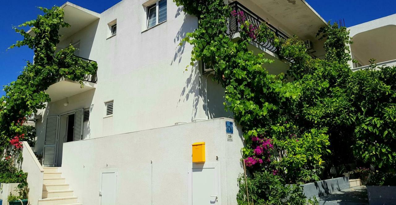 Apartments Butkovic Hvar Town Bagian luar foto