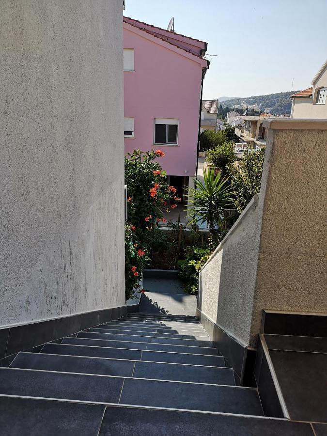 Apartments Butkovic Hvar Town Bagian luar foto